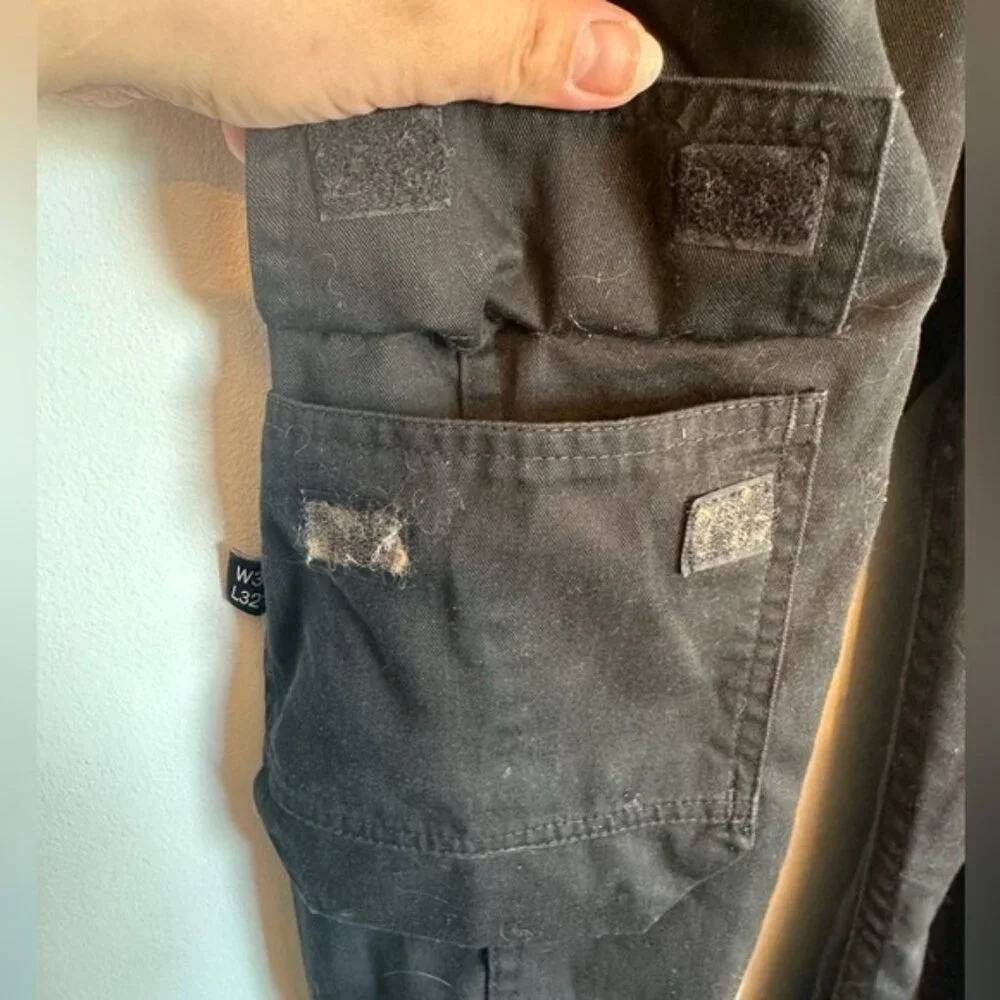 Helly Hansen Work Wear Pants Mens Size W34 X L32 Black Paint Staining Cargo Pant - Picture 3 of 16